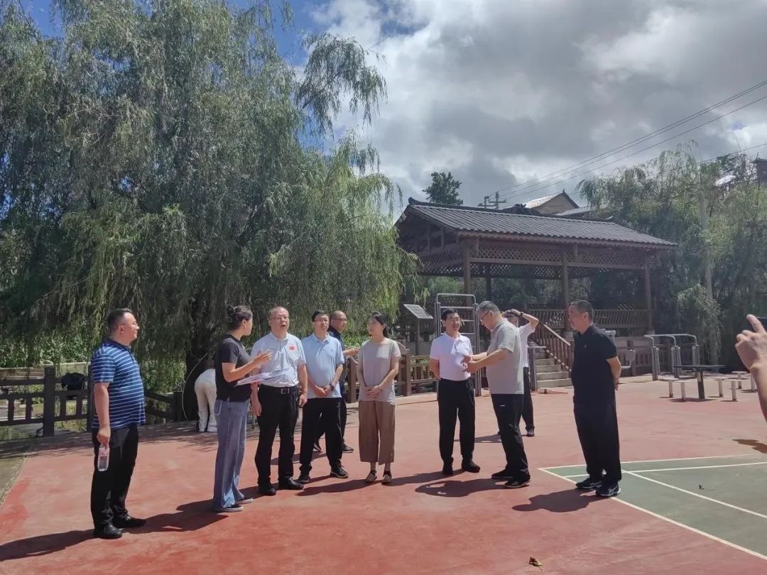 米兰电竞官网-[文汇报]姚明开学遭遇“围观”[图]